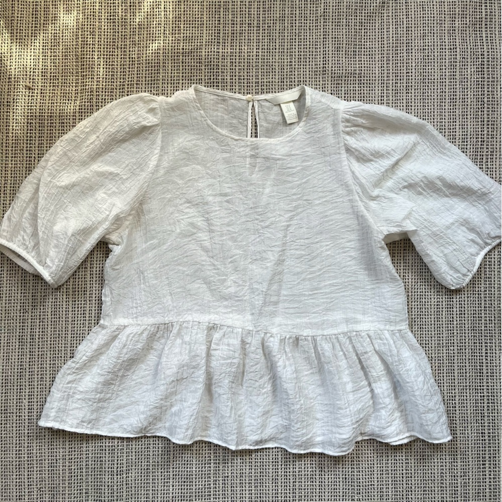 H&M Women’s Peplum Short Sleeves Textured Light Weight White Blouse Size M